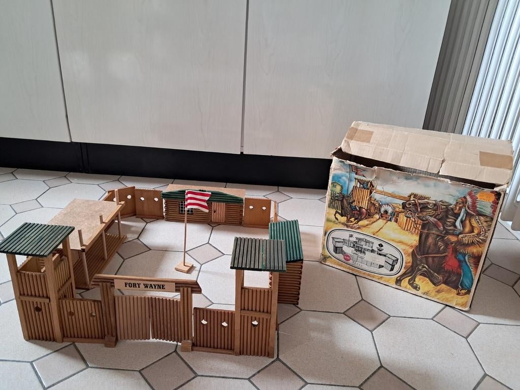Fort Wayne Vintage Vero 1:32 GDR, Collections, Jouets, Utilisé, Enlèvement ou Envoi