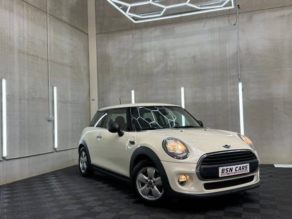 MINI ONE D/AIRCO/NAVI/PDC/GARANTIE, Auto's, Voorwielaandrijving, Stof, MINI Next, Wit