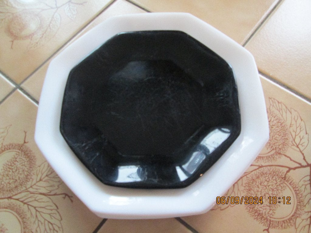Service - Assiettes hexagonales blanches noires Arcopal, Maison & Meubles, Cuisine | Vaisselle, Utilisé, Assiettes(s), Moderne