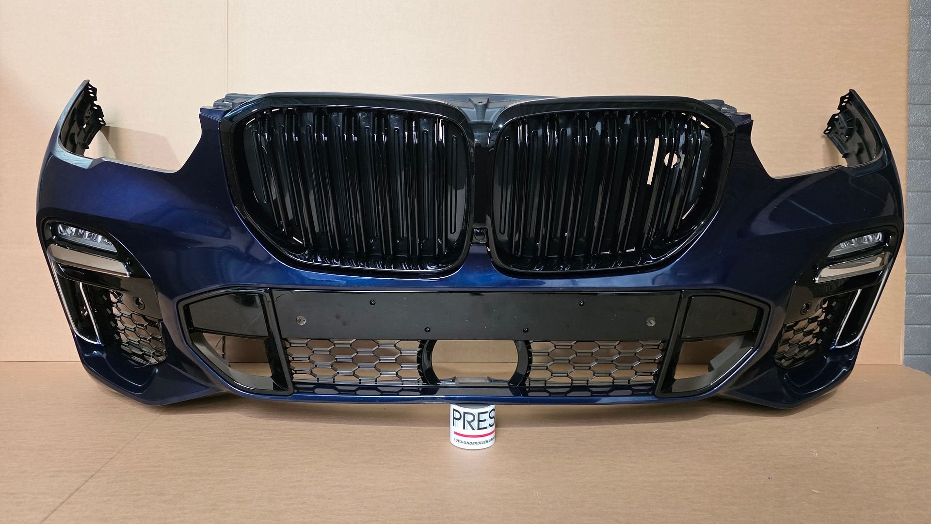 Voorbumper BMW X5 G05 M PAKKET ORGINEEL BUMPER bj.2018, Gebruikt, -, Voor, Ophalen of Verzenden