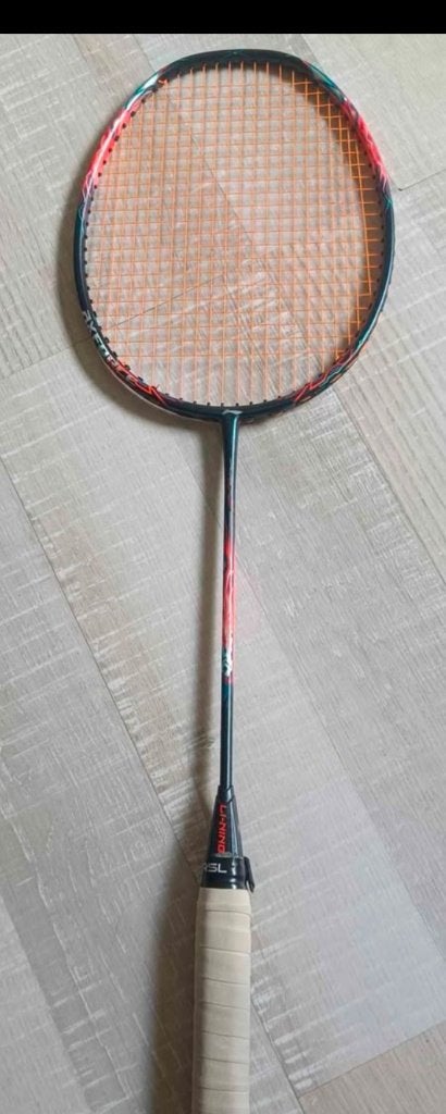 À vendre rapidement :Raquette badminton Li ning, Sports & Fitness, Enlèvement ou Envoi, Comme neuf, Raquette(s)