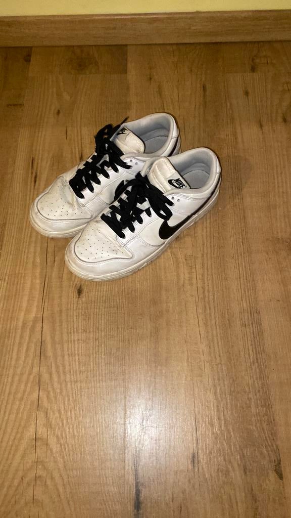 Nike dunks W&B unisex (40,5), Ophalen, Zo goed als nieuw