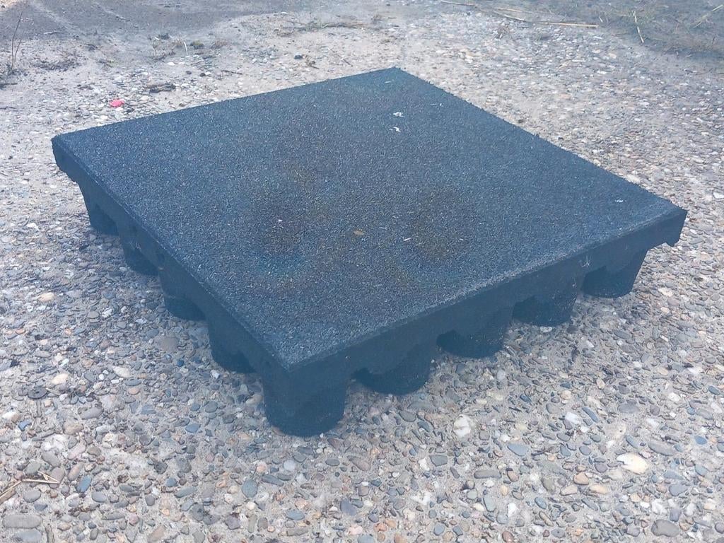 29 Dikke rubber tegels 50x50x10, Ophalen, Gebruikt, Overige typen, Rubber