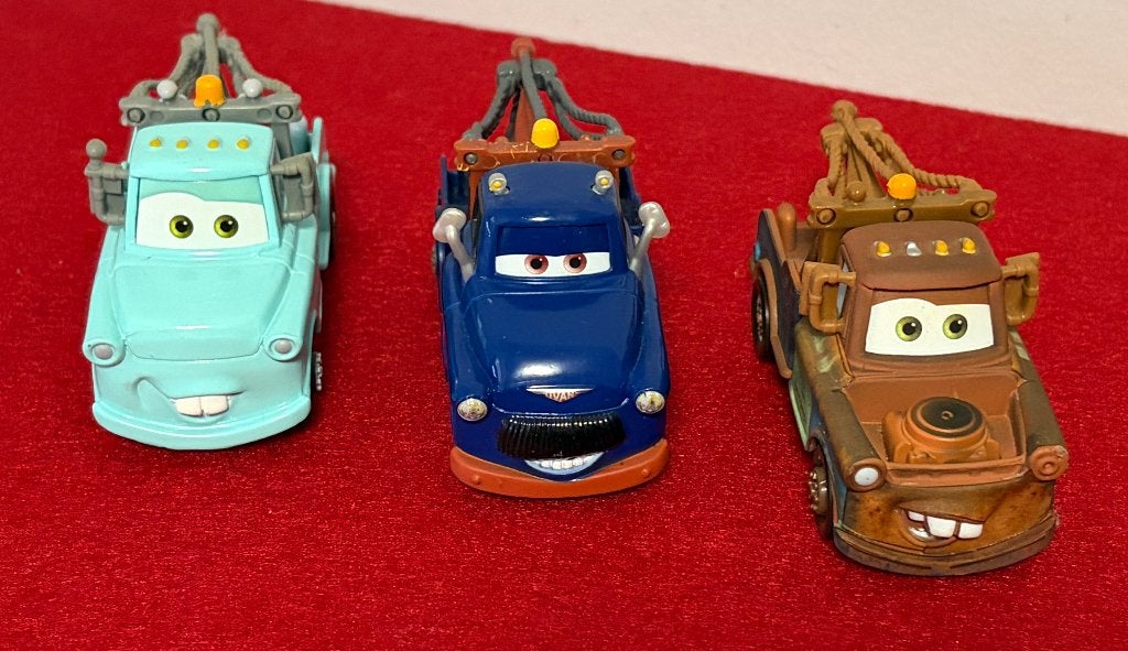 DISNEY CARS Série Mater DieCast 1:55, Hobby & Loisirs créatifs, Voitures miniatures | Échelles Autre, Enlèvement ou Envoi, Comme neuf