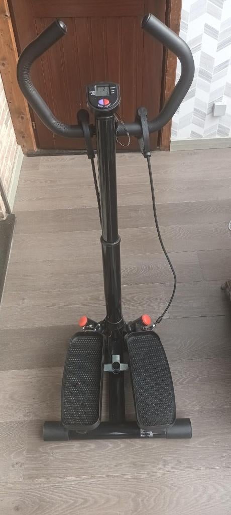 Step Fitness, Sport en Fitness, Ophalen, Stepapparaat, Zo goed als nieuw, Metaal