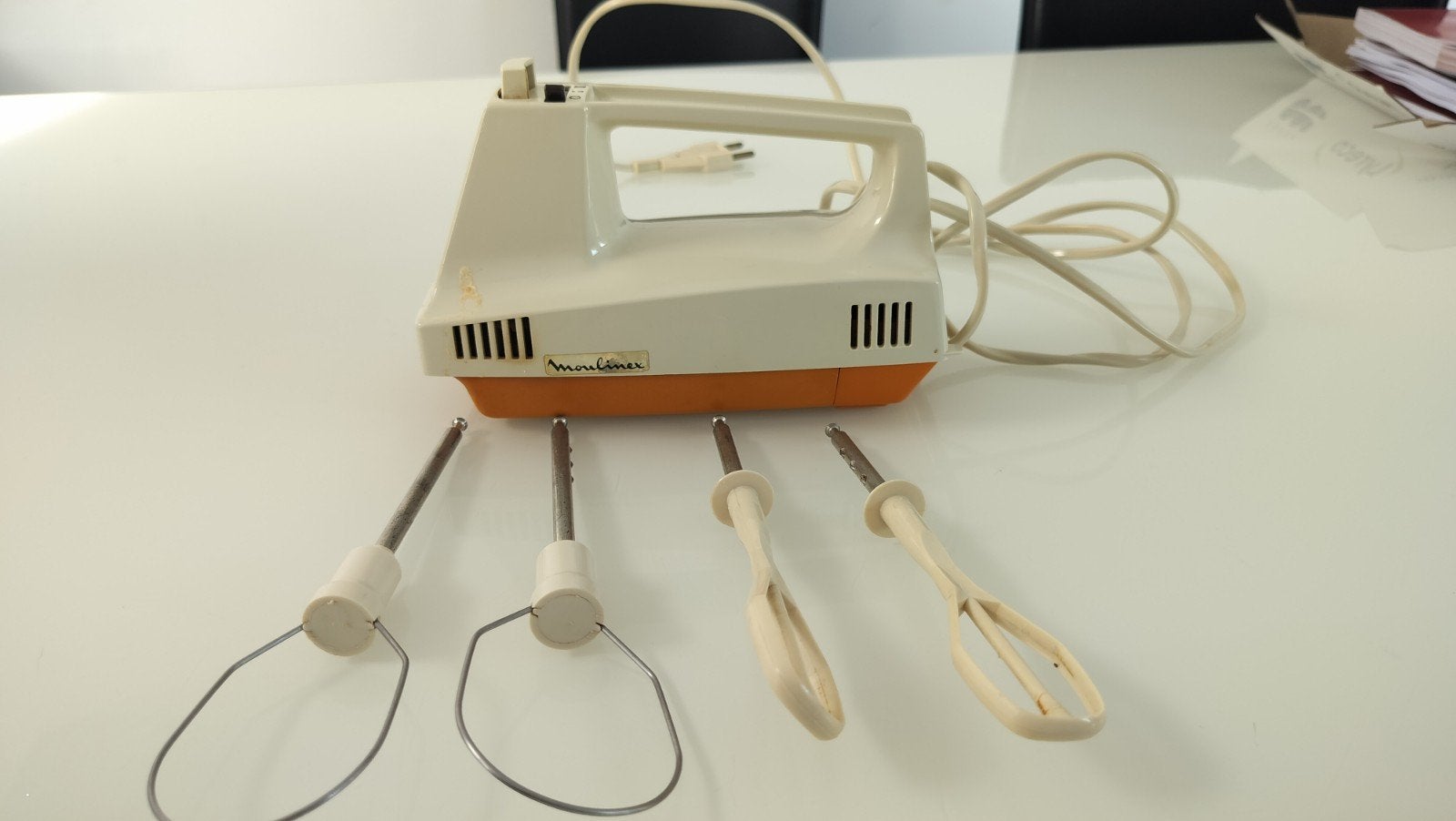 Batteur électrique vintage Moulinex Minor – Années 70 – Oran, Electroménager, Enlèvement