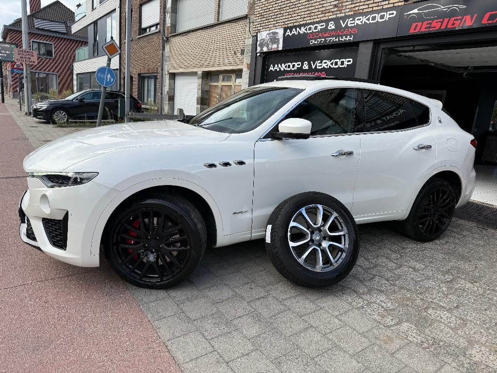 Maserati Levante*Gran Sport* Q4 3.0 V6 Bi-Turbo 350, Auto's, Automaat, USB, Wit, Leder