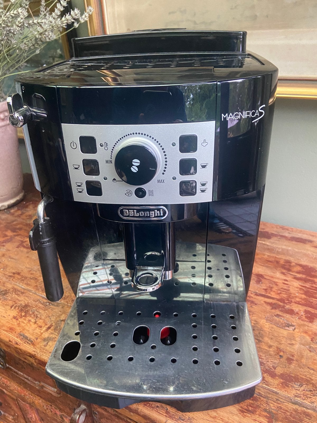 Koffiezet Delonghi Manifica S, Elektronische apparatuur, Koffiezetapparaten, Ophalen, Zo goed als nieuw