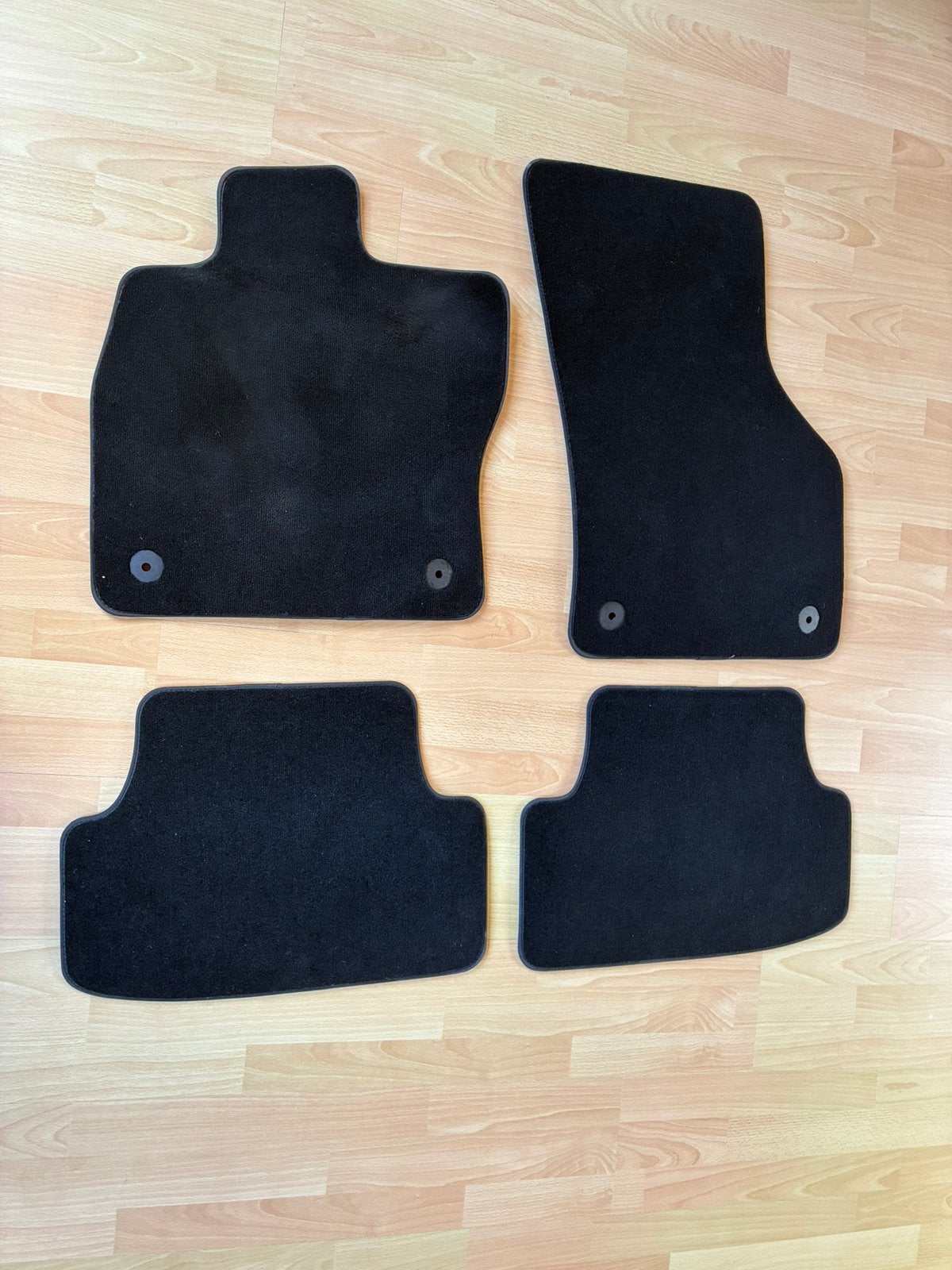 Tapis voiture, Enlèvement, Neuf