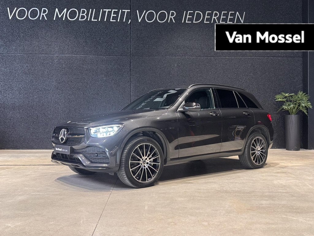 Mercedes-Benz GLC 300d 4MATIC AMG LINE+NIGHTPACK+ILS +NAVI, Argent ou Gris, Entreprise, 2000 kg, Carnet d'entretien