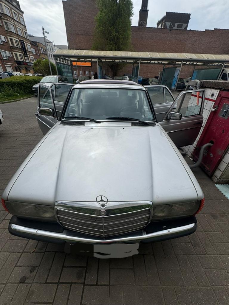 Mercedes w123 230E 1983, Auto's, Oldtimers, Particulier, ABS, Open dak, Benzine, Ophalen