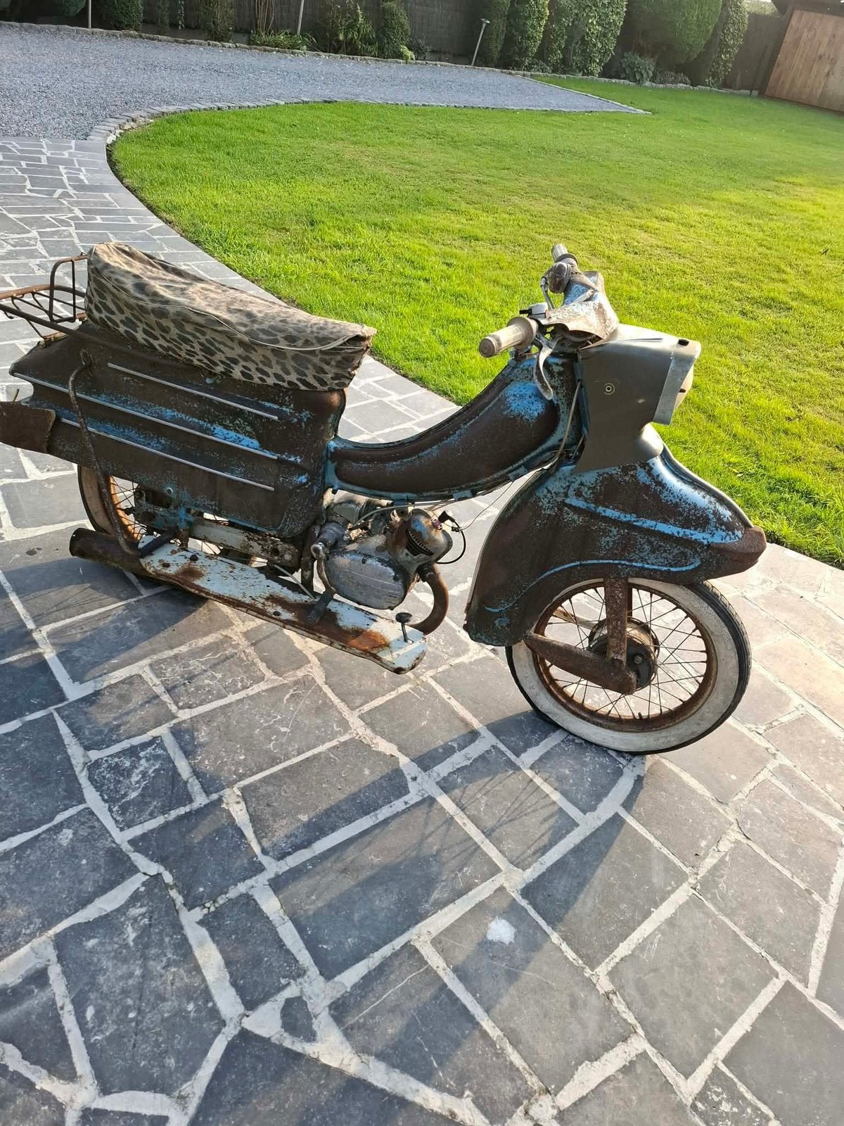 Flandria Parisienne, Fietsen en Brommers, Ophalen
