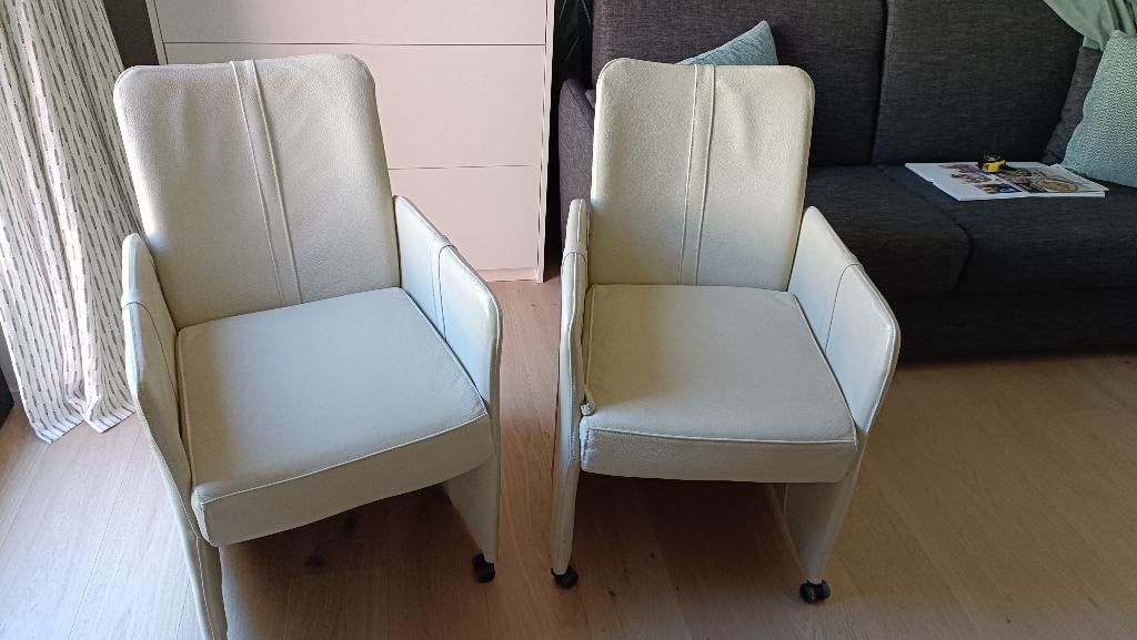 Deux fauteuils en cuir beige, sur roulettes, Moins de 75 cm, Vintage, Enlèvement, Utilisé