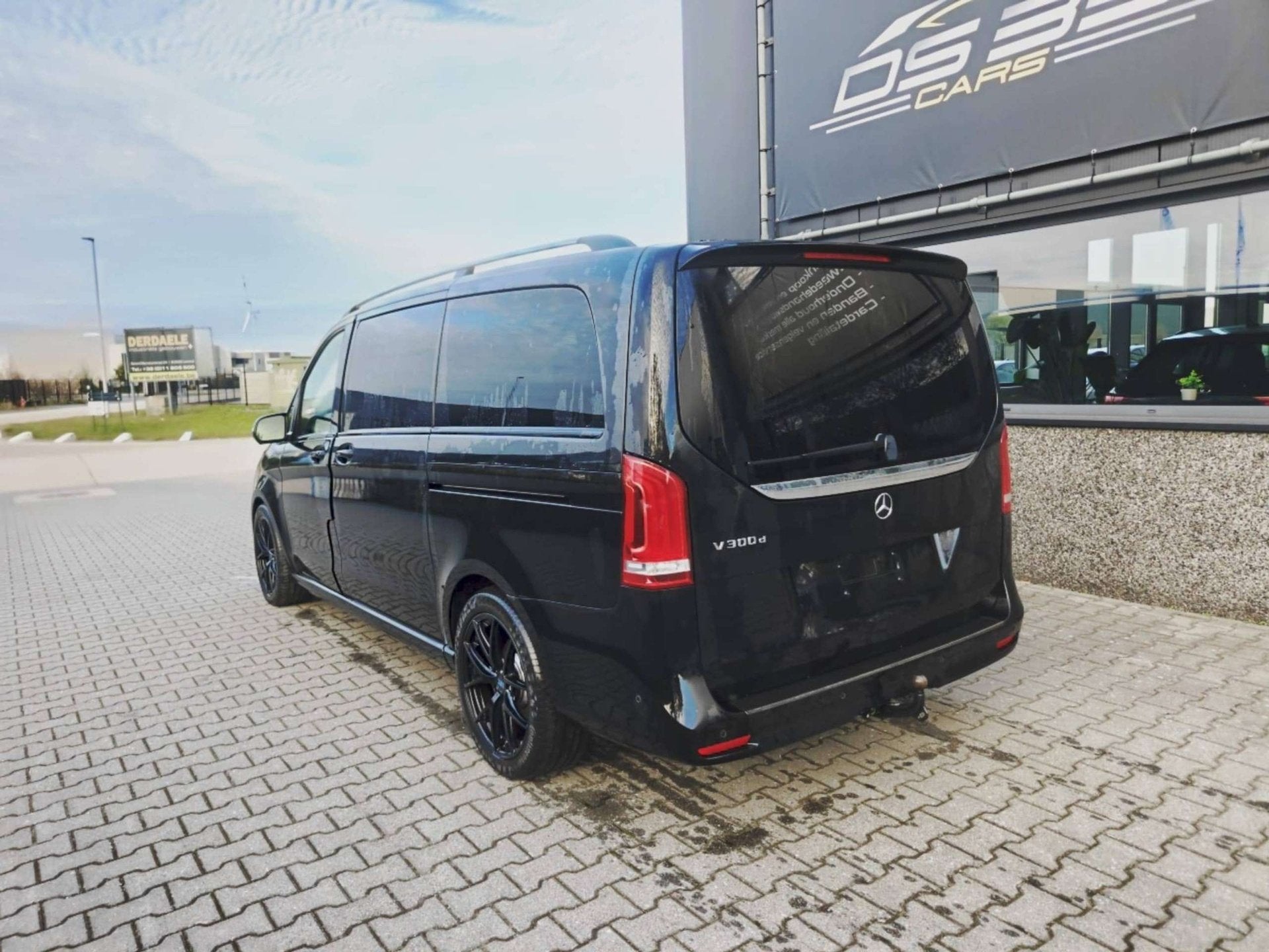 Mercedes-Benz V 300 d AMG+Night 5-Zit/LED/Leder/ElecDeuren/3, Autos, Euro 6, Entreprise, Entretenue par le concessionnaire, 5 portes