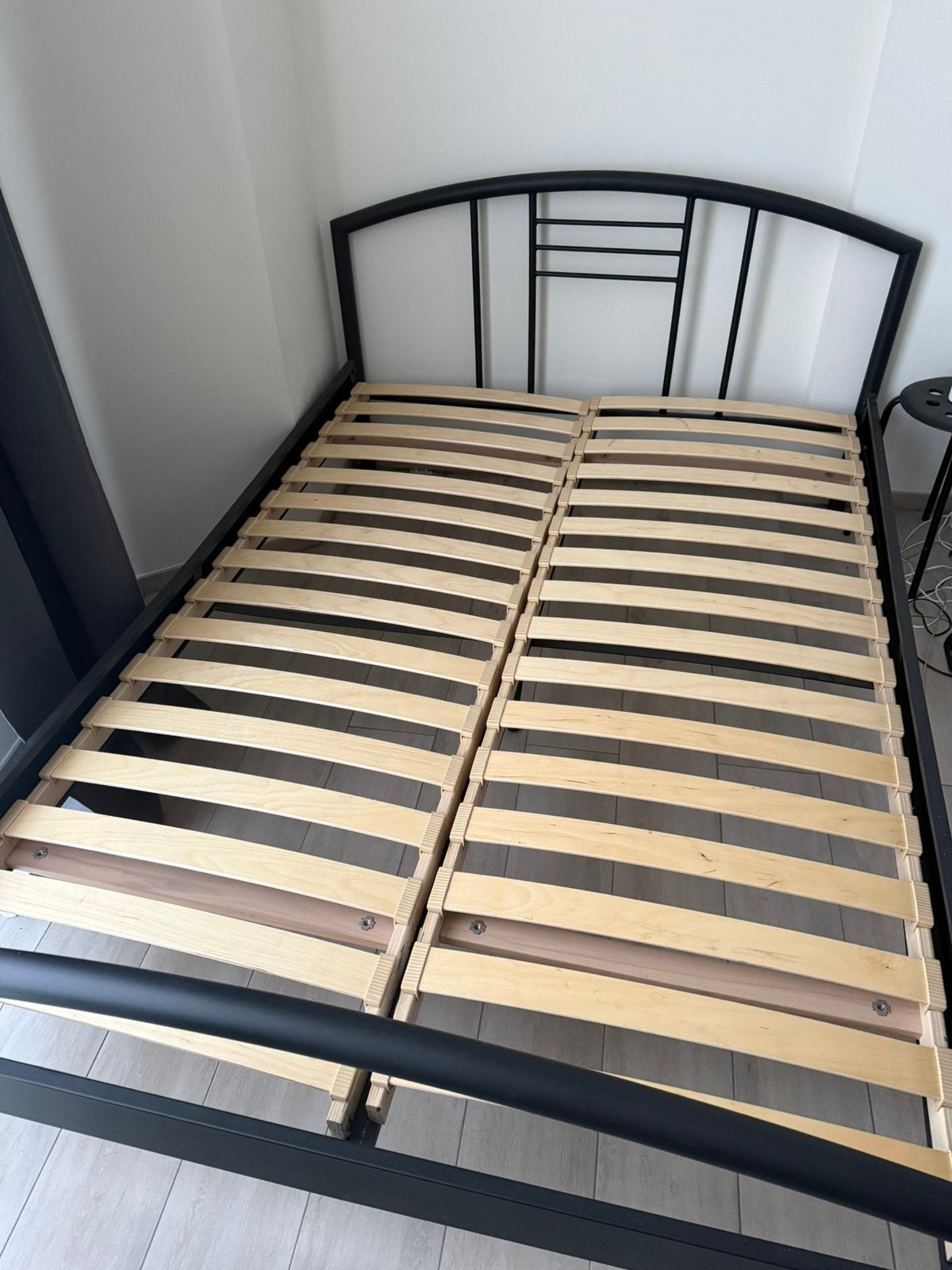 Lit 2 places (140x200 cm) avec sommier ( 2 de 70x200 cm), Maison & Meubles, Chambre à coucher | Lits, Enlèvement, Comme neuf