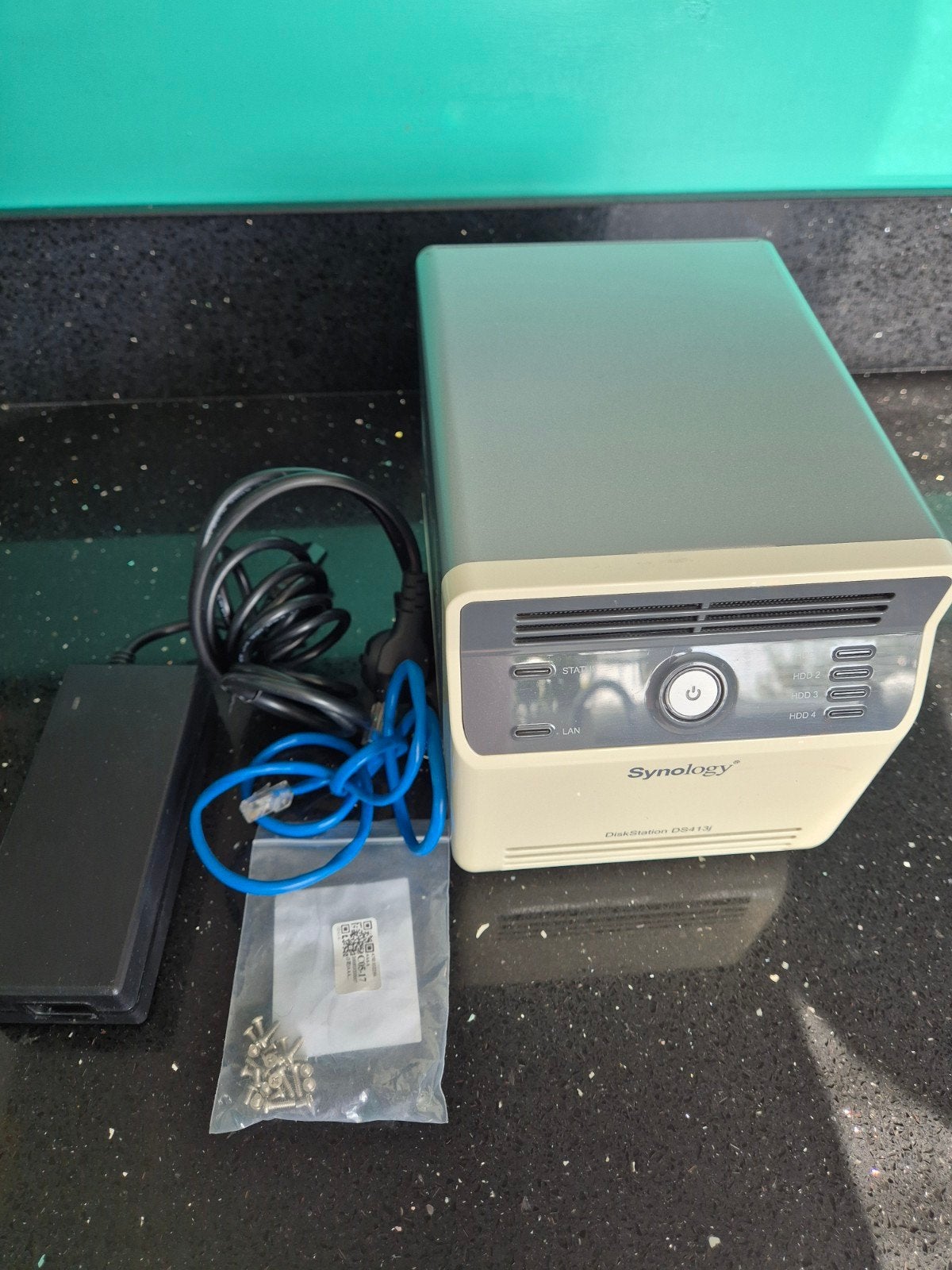 Serveur NAS Synology DS413j (4 baies) - Vendu sans disque -, Ophalen of Verzenden, Gebruikt