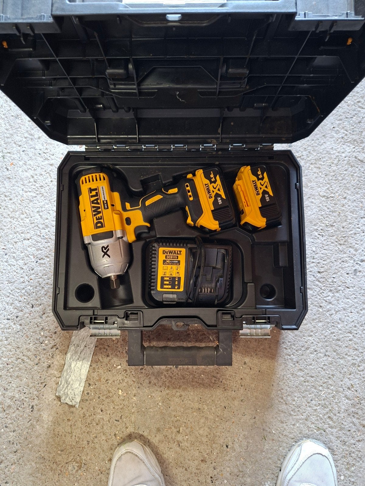 Boloneusse dewalt 18v, Ophalen, DeWalt