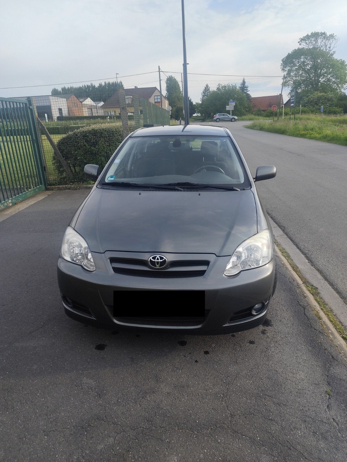 Toyota Corolla 1.4i 2005 1er propriétaire, Autos, Toyota, Argent ou Gris, Achat, Corolla, Noir
