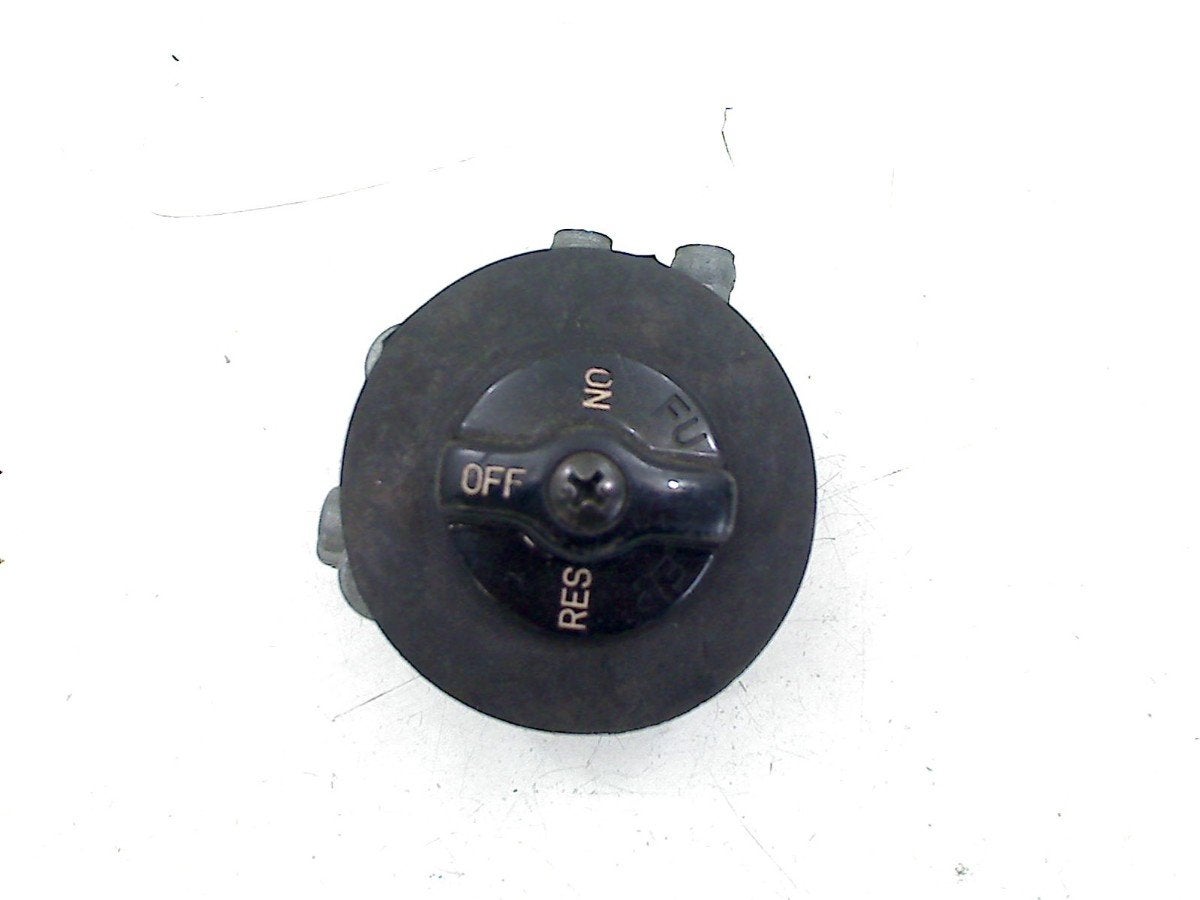 BENZINE KRAAN Suzuki RF 900 R 1994-1998 (RF900 R GT73B), Motoren, Suzuki Deutschland GmbH, Gebruikt, Kontakt@suzuki.de, Suzuki-Allee 7
64625  Bensheim, DE