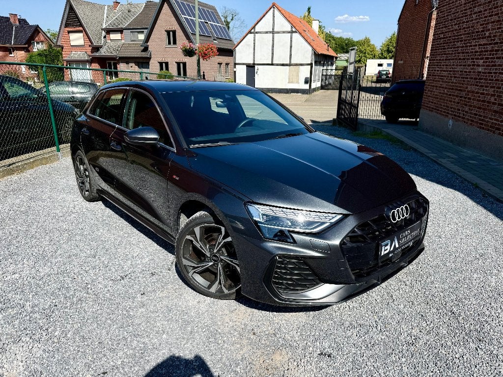 Audi A3 PHEV 40 TFSIe 3x S line S tronic | Matrix | Acc, Auto's, Audi, 2095 kg, 1498 cc, 4 cilinders, Leder en Stof