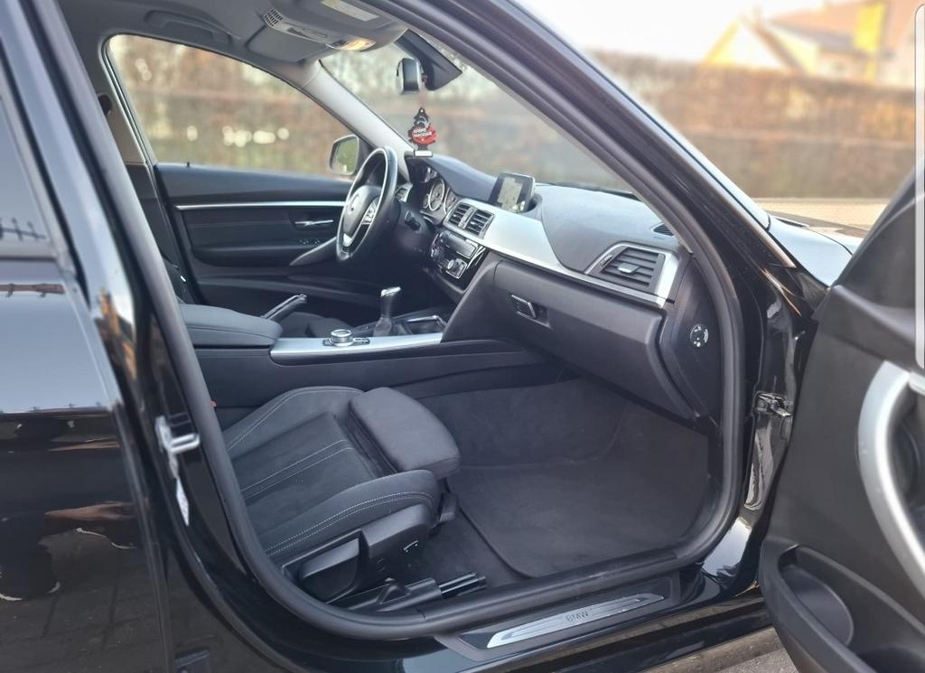 BMW 318d Touring | 06/2018 | Manual | 184.300 km, Auto's, BMW, 1995 cc, 4 cilinders, 1505 kg, 5 deurs