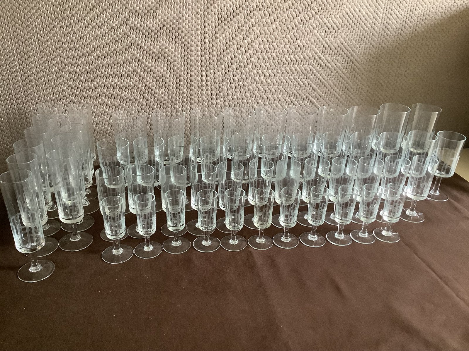 Glas servies, Ophalen, Zo goed als nieuw