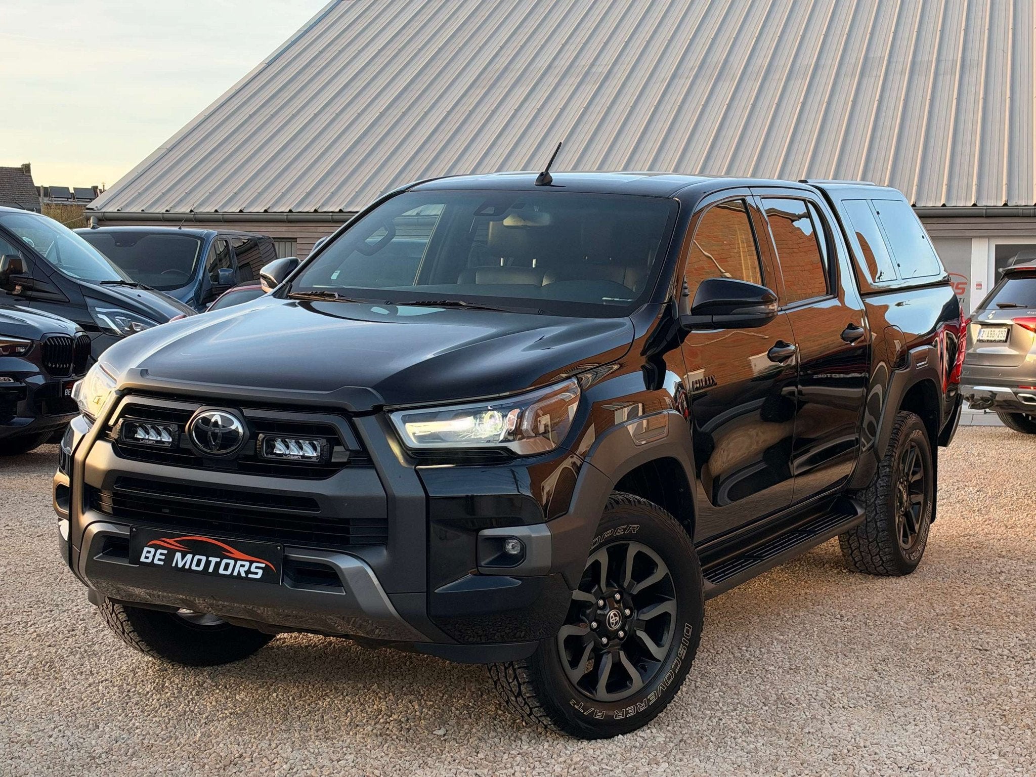 Toyota Hilux INVINCIBLE 2.8 D-4D 4WD HARD-TOP * TVACBTW IN, Automaat, 4 deurs, Gebruikt, 4 cilinders