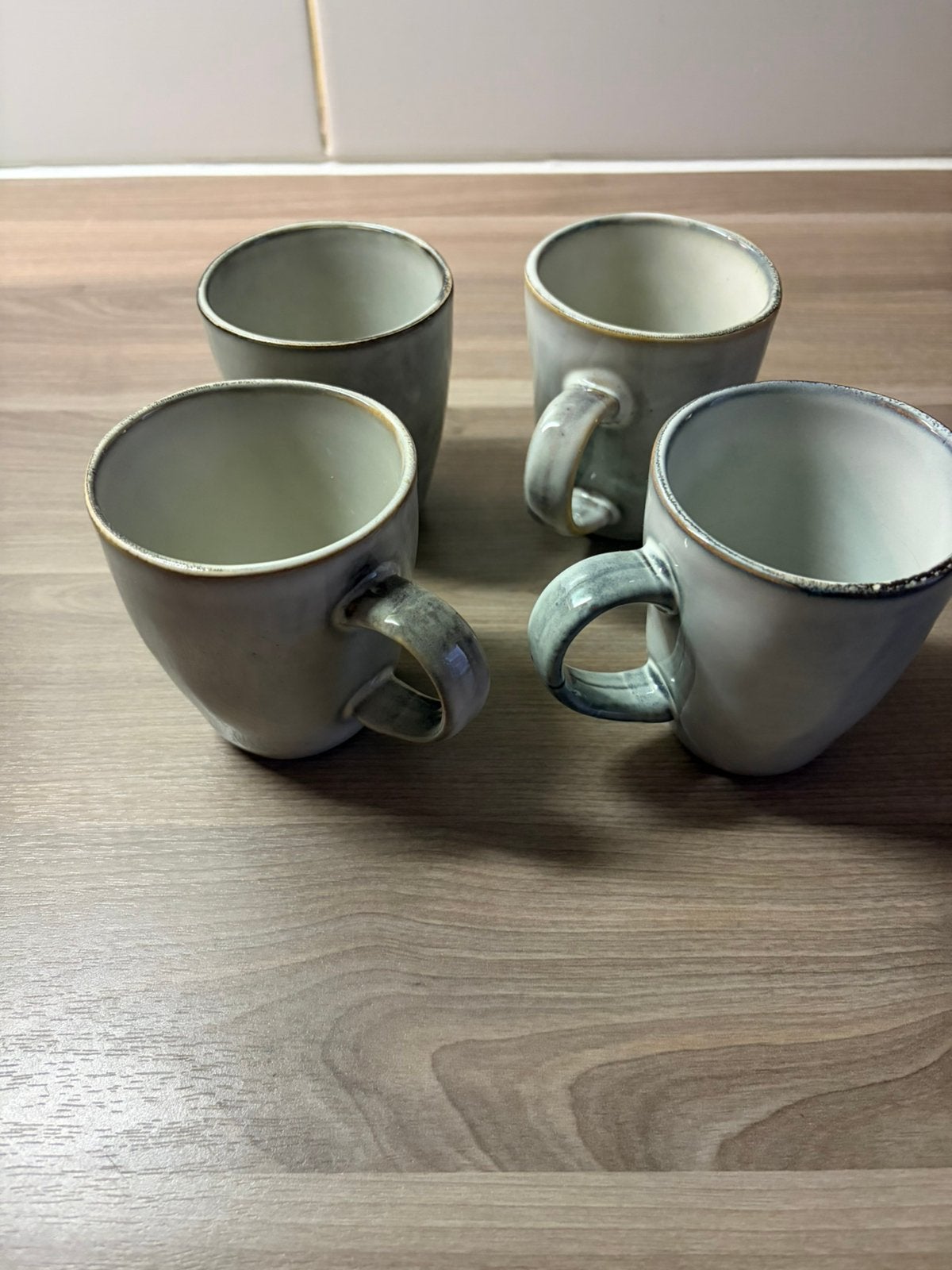 Prachtige set IKEA GLADELIG servies (grijs steengoed), Enlèvement, Comme neuf, IKEA, Assiettes(s)