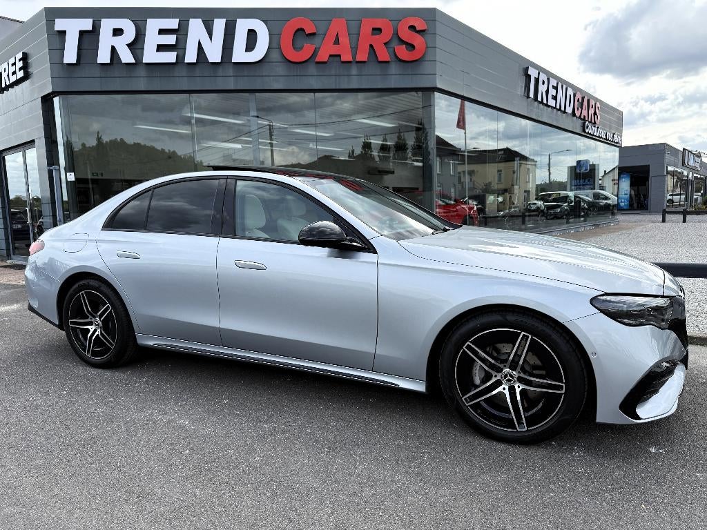 MERCEDES E200 AUT.9G PACK AMG/NIGHT PANO CARPL CAM GAR.06/27, Auto's, 4 deurs, 4 cilinders, Leder, https://public.car-pass.be/vhr/4d4909c5-a023-409f-bb23-1b9a51c29eed