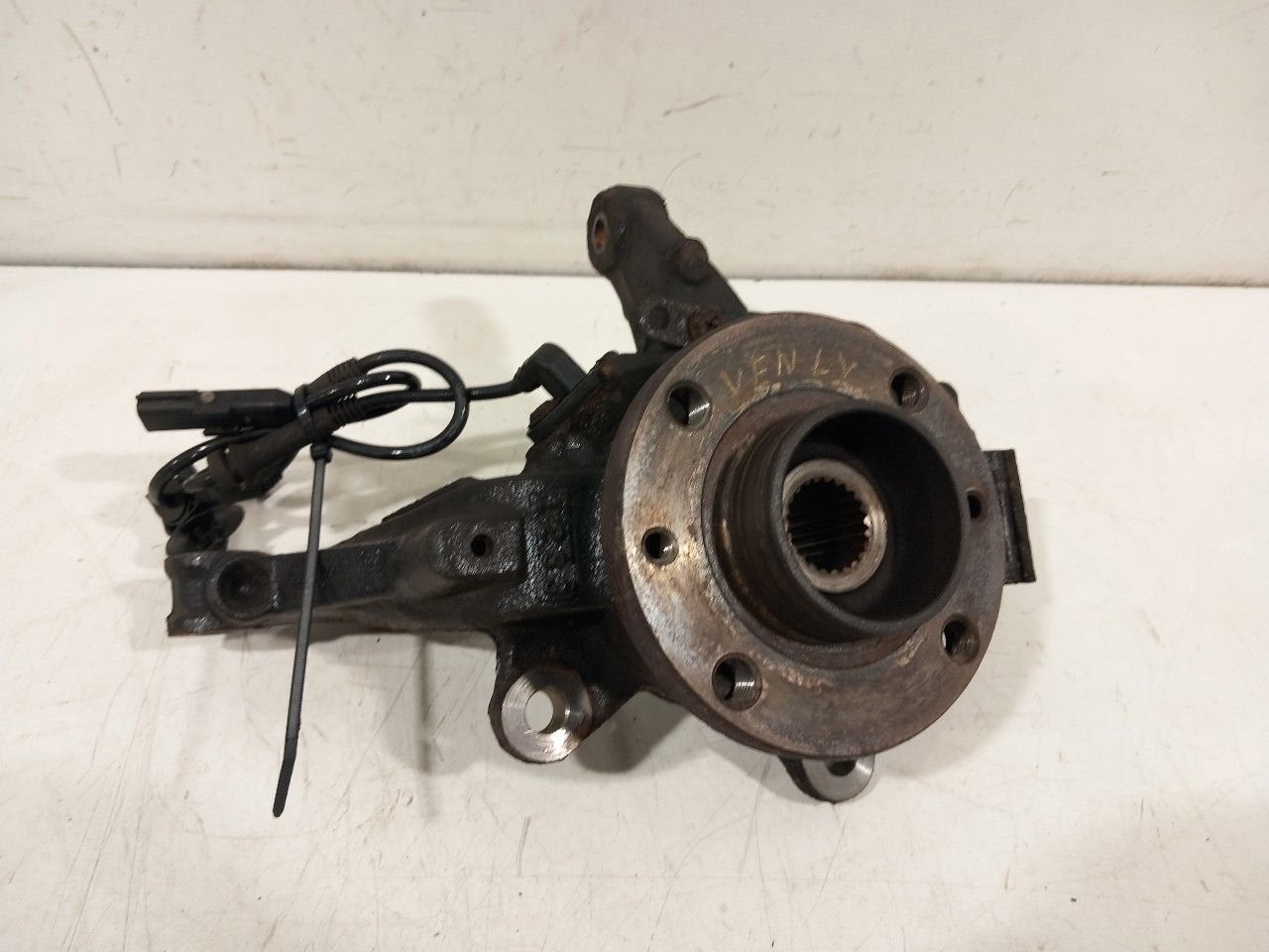 Wielnaaf links voor Renault Clio, Onderdelen@venauto.nl, Van der Ven Autorecycling B.V., Gebruikt, Ettenseweg 76, 4706 PB Roosendaal, The Netherlands