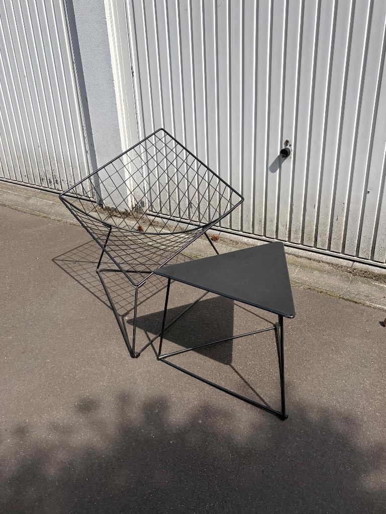 Fauteuil et table d'appoint Ikea, Oti - Niels Gammelgaard, Maison & Meubles, Tables | Tables d'appoint, Utilisé, Autres formes