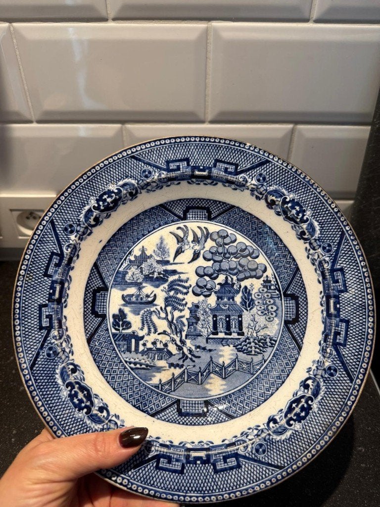 Antiek Petrus Regout diep bord – Blue Willow (19e eeuw), Enlèvement