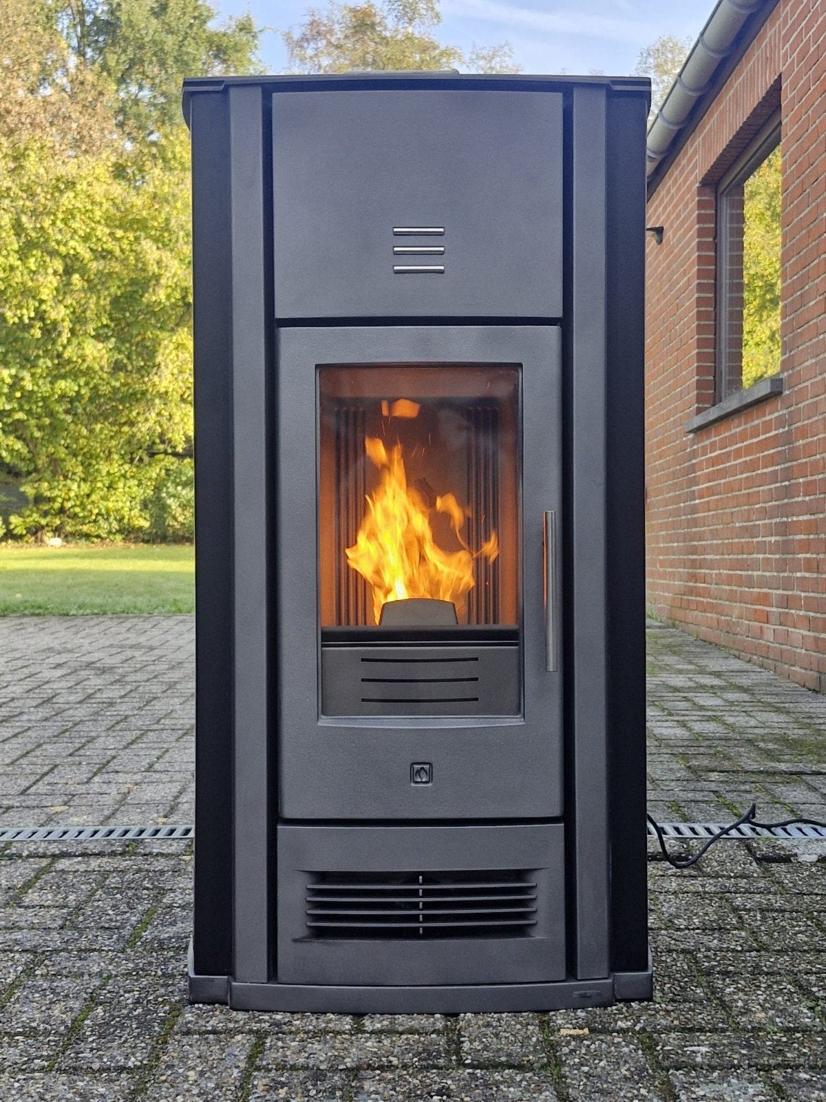 Poêle à granulés Piazzetta P956 avec majolique noire 8kw, Autres carburants, Comme neuf, Enlèvement, Poêle à granulés