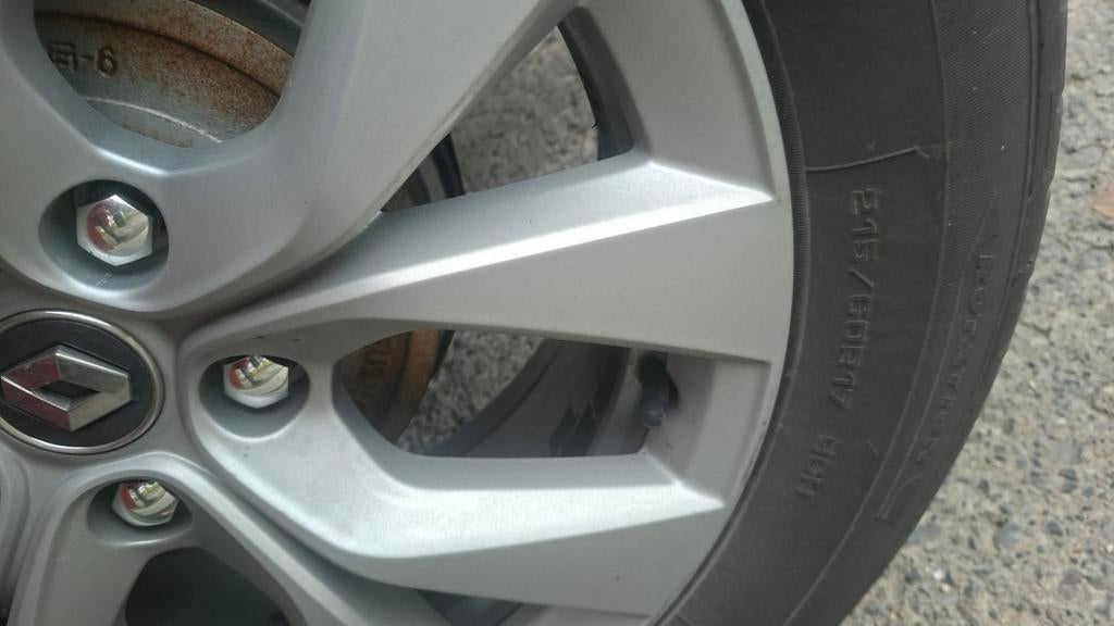 Recherche  jante 17p comme roue de secours, Autos : Pièces & Accessoires, Enlèvement, Renault
