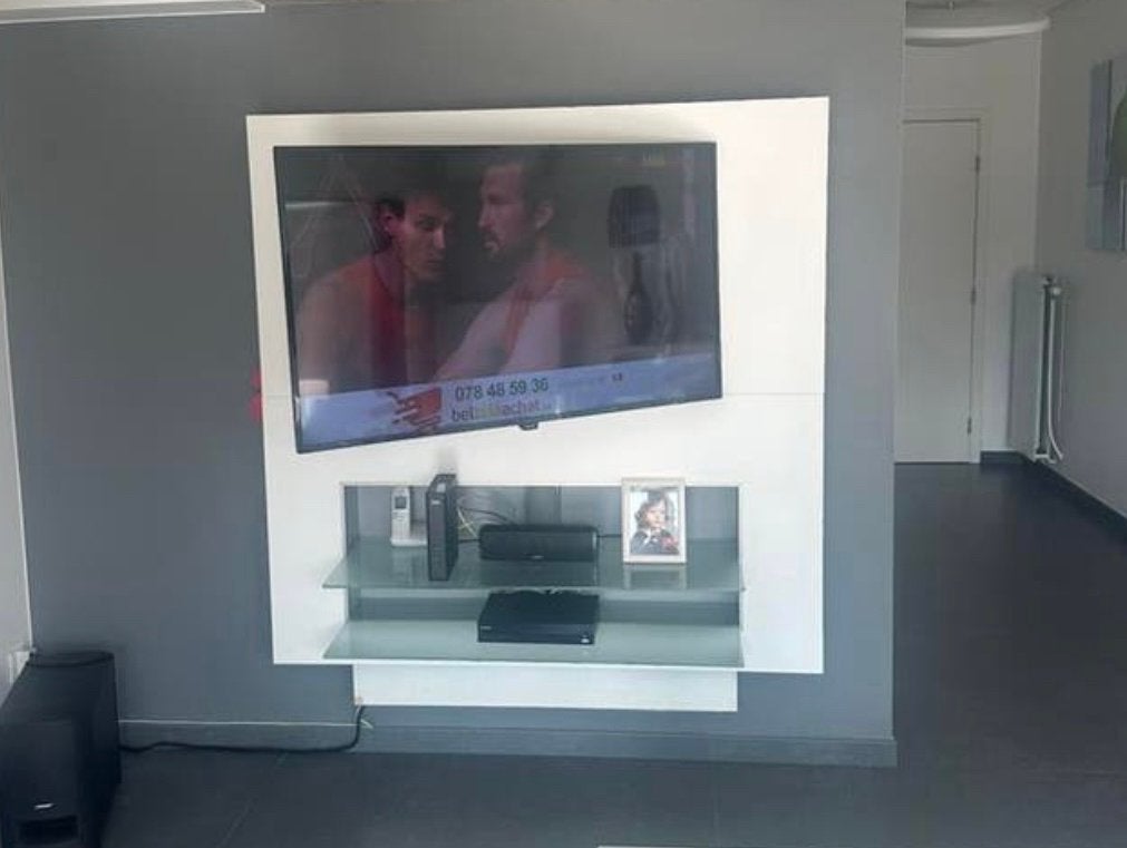 Meible tv à suspendre, Enlèvement, Comme neuf, Suspendu