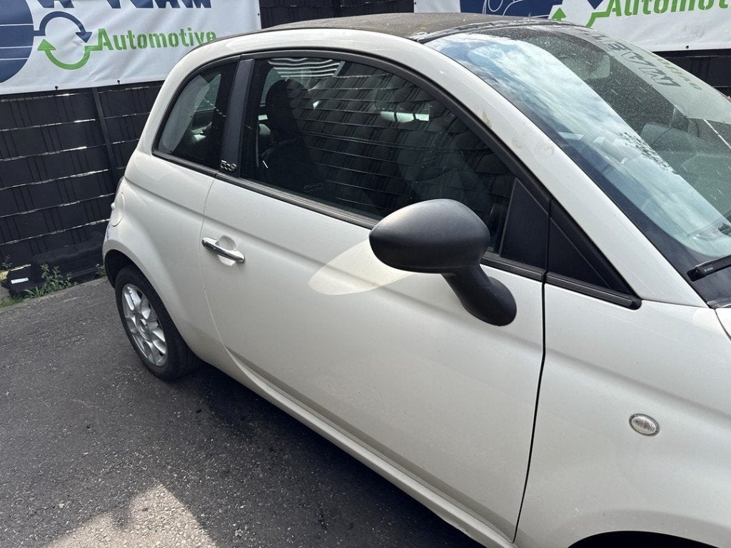 SPIEGEL RECHTS Fiat 500C (312) (01-2009/-) (|735504977|), FCA Germany GmbH, Gebruikt, IPC D1-09 Bahnhofsplatz
65423  Rüsselsheim am Main, DE