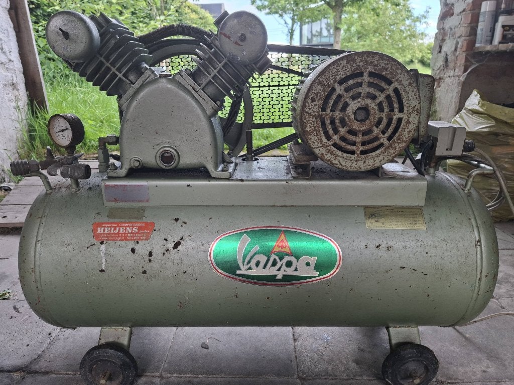 Compresseur, Bricolage & Construction, Compresseurs, 400 à 800 litres/min, Enlèvement, 25 à 100 litres, Utilisé
