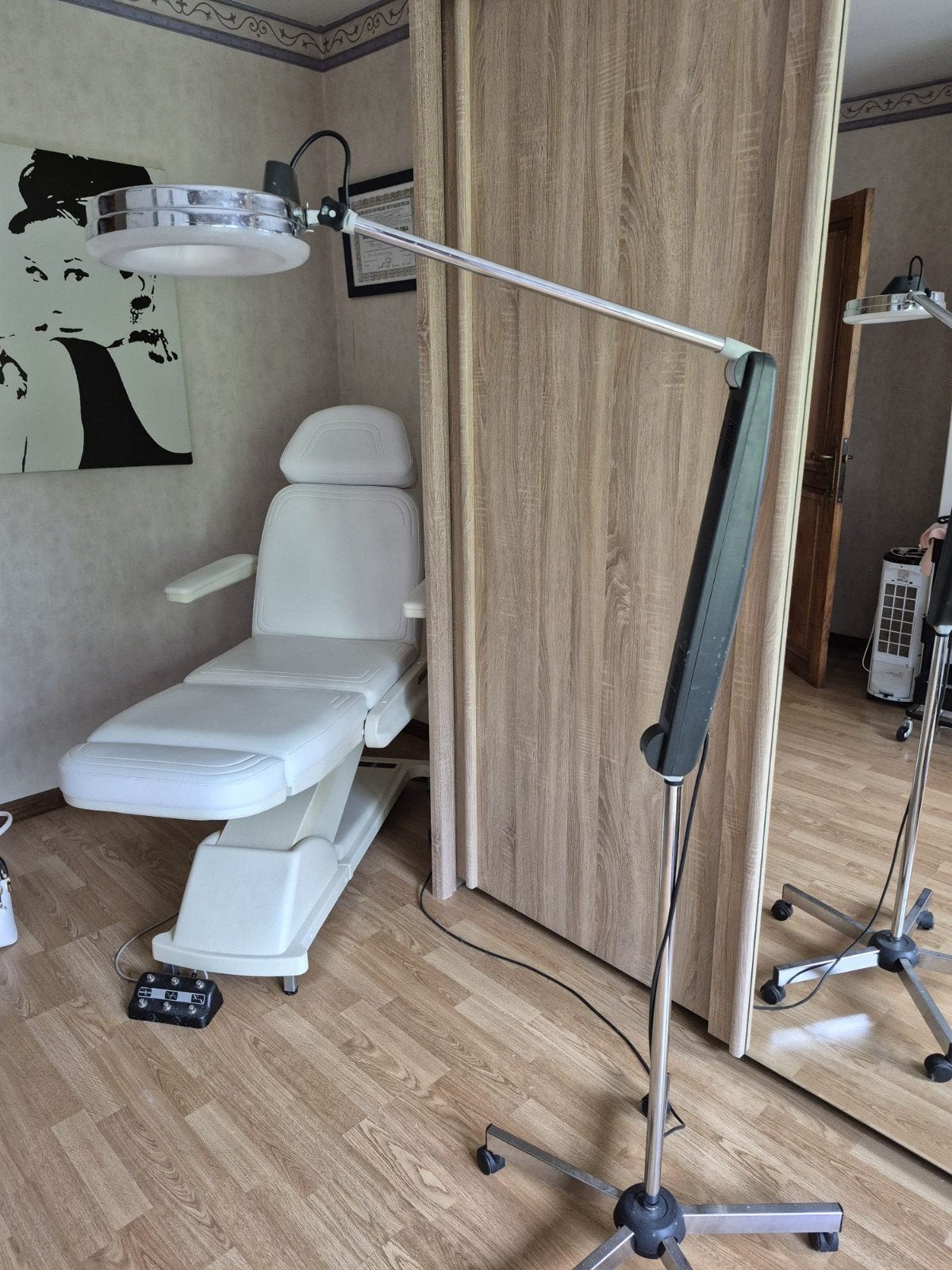 Fauteuil de pédicure automatique, bon état, Maison & Meubles, Canapés | Repose-pieds & Poufs, Enlèvement ou Envoi