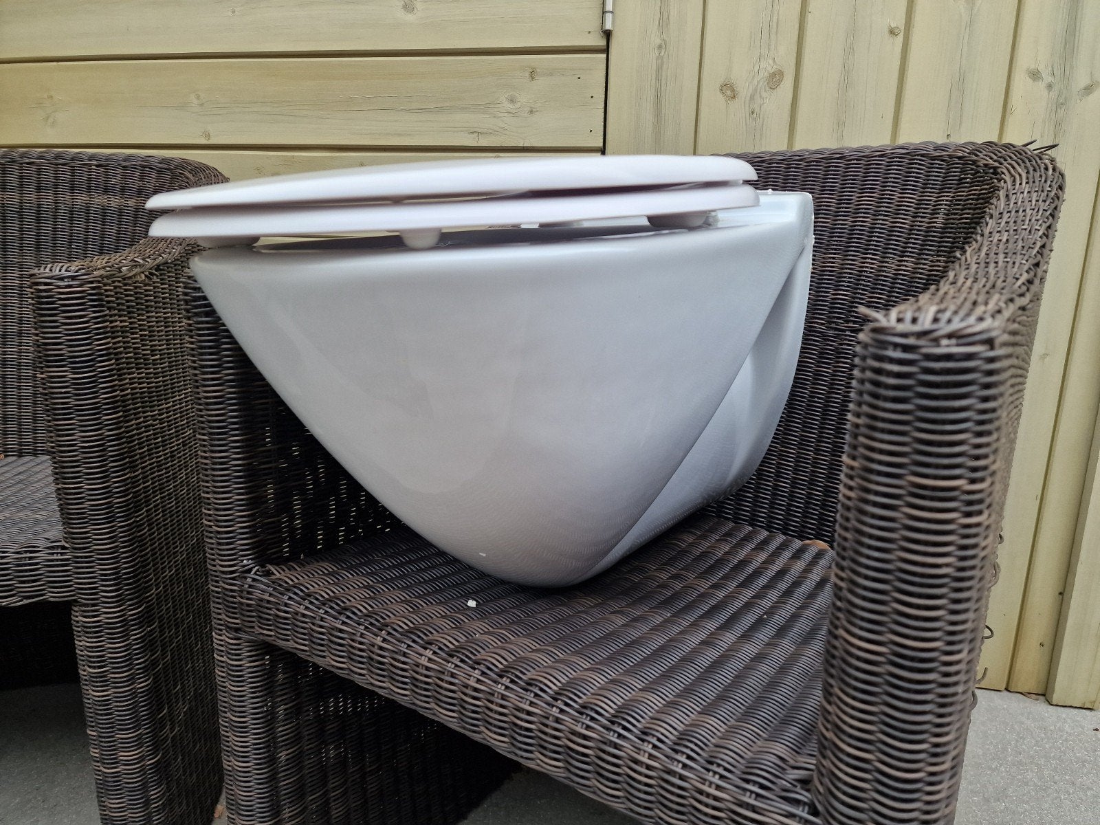 hangtoilet, Doe-het-zelf en Bouw, Sanitair, Ophalen, Gebruikt, Steen, Toilet