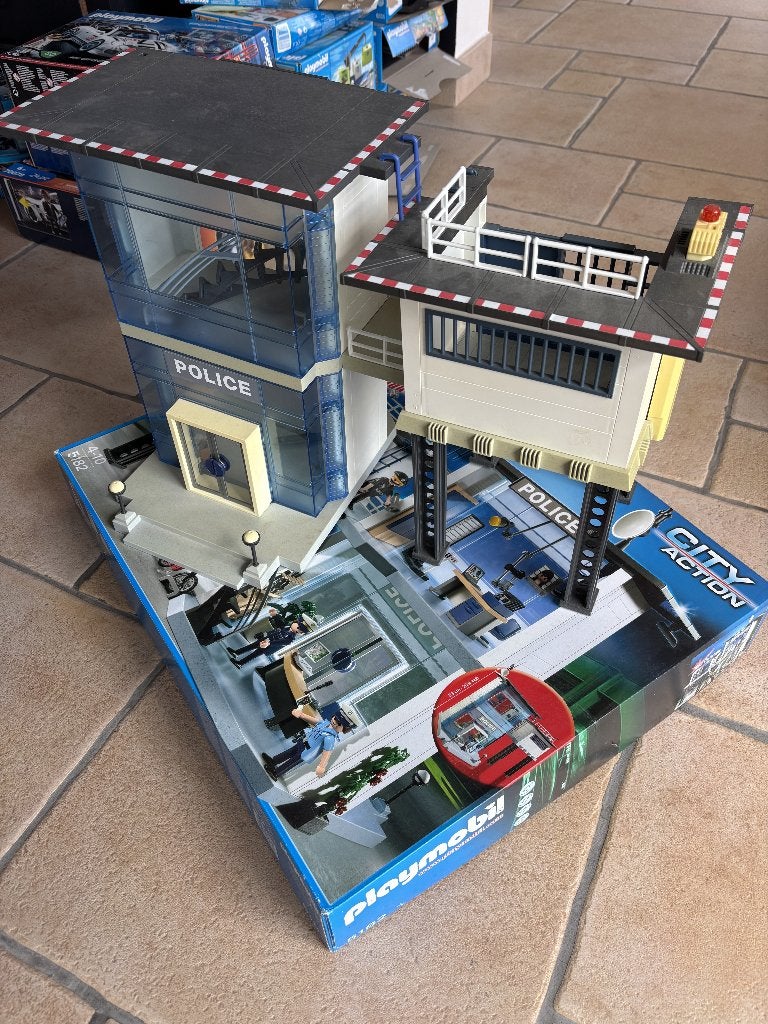 Playmobil 5182 Commissariat de police avec système d’alarme, Bâtiment, Comme neuf, City action, Kit complet