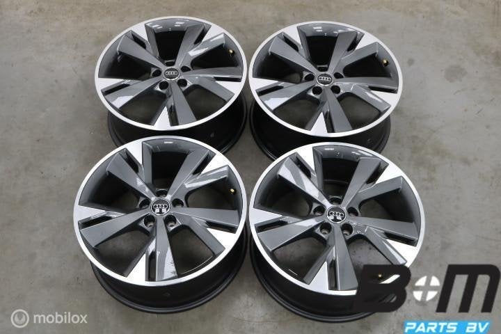 NIEUWSTAAT! Org. 20 inch velgen Audi Q4 Etron 89A601025AR, Gebruikt, Velg(en)