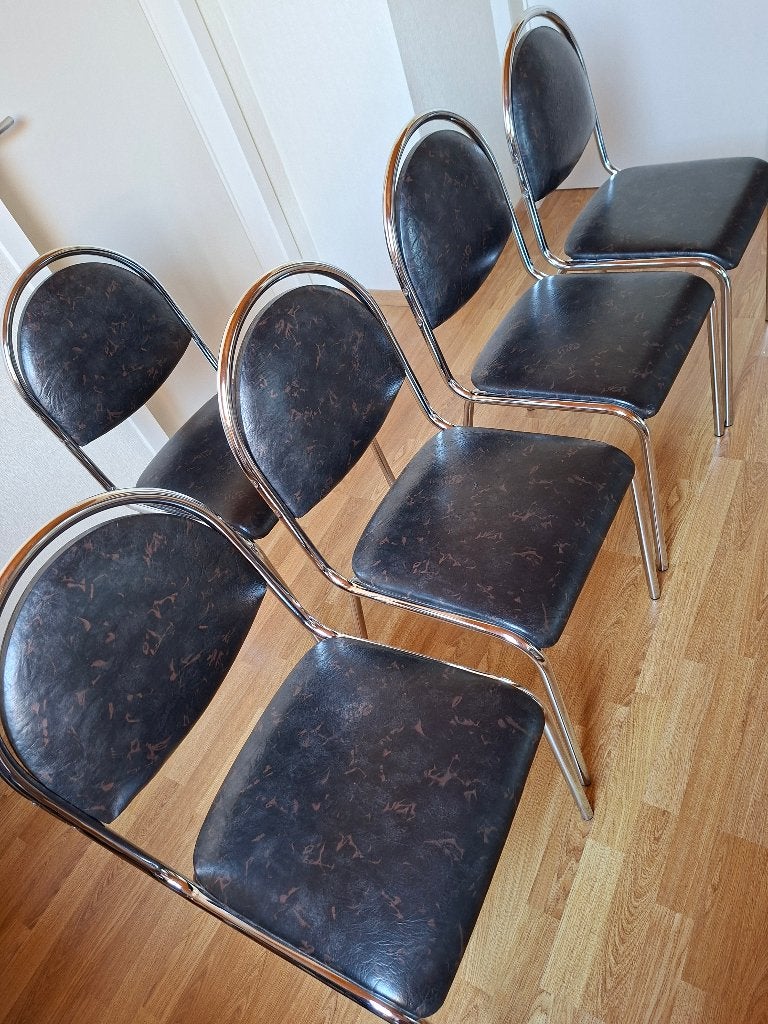 4 zwart getinte stoelen + 1 stoel gratis. Met inox poten., Huis en Inrichting, Stoelen, Ophalen, Zwart, Vijf, Zes of meer stoelen