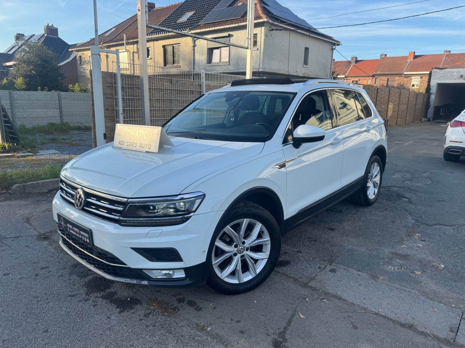 Vw tiguan 2.0D 4x4 automaat 2016 new model full option, Autos, Entreprise, Noir, 5 portes, Blanc