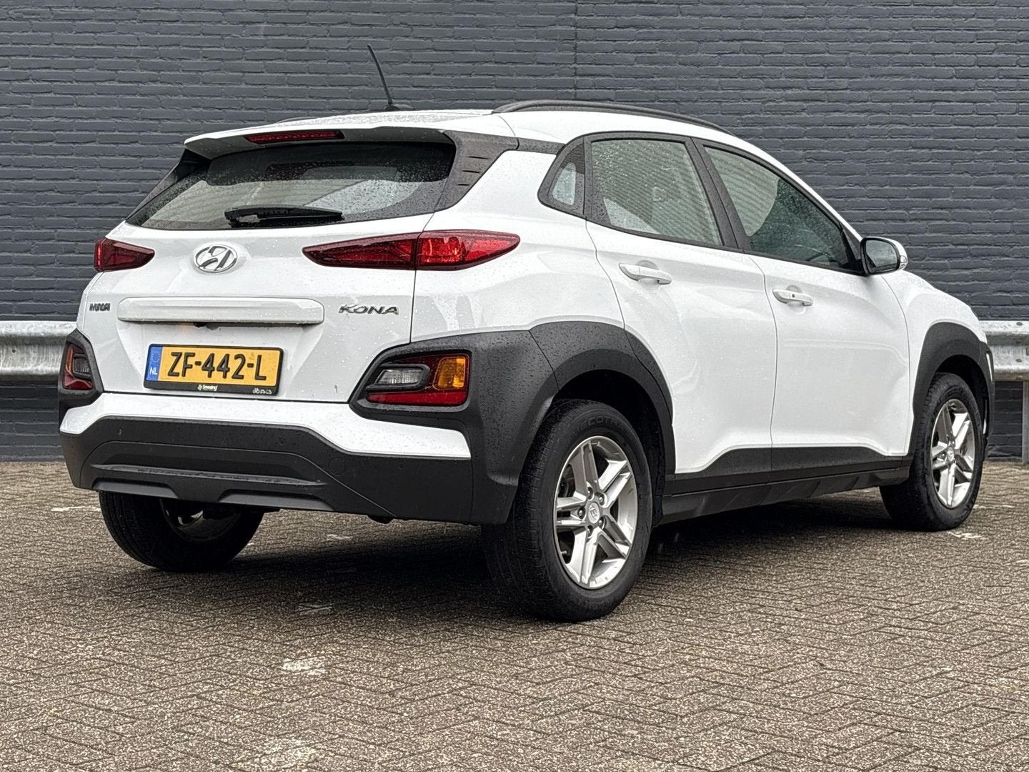 Hyundai Kona 1.0 T-GDI Fashion | € 6.200,- NETTO! | Stoel/st, Auto's, Hyundai, Overige modellen, Handgeschakeld, SUV of Terreinwagen