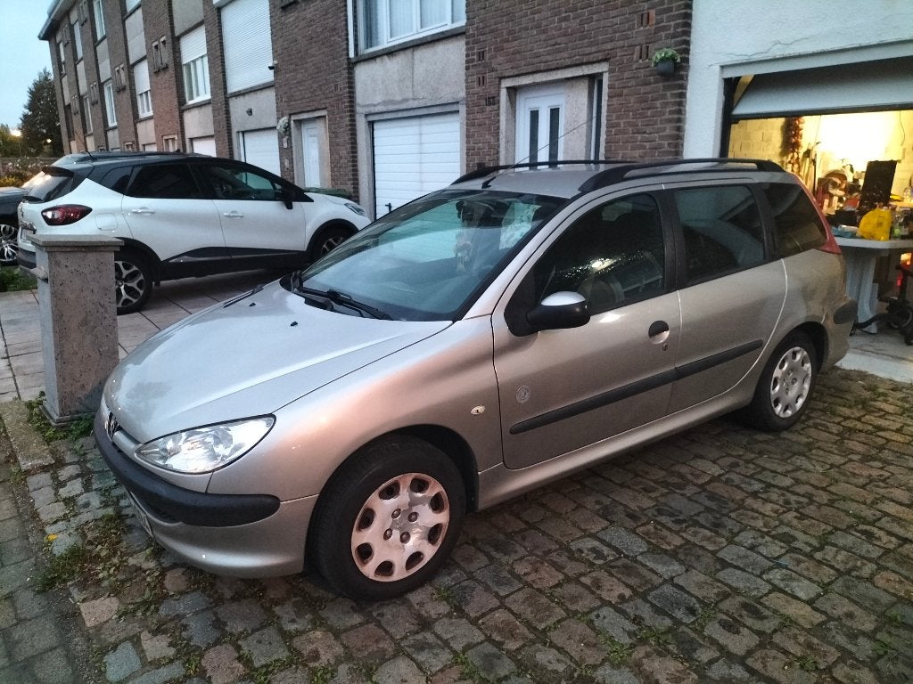 Peugeot 206 sw, Auto's, Voorwielaandrijving, Stof, Zwart, 5 deurs