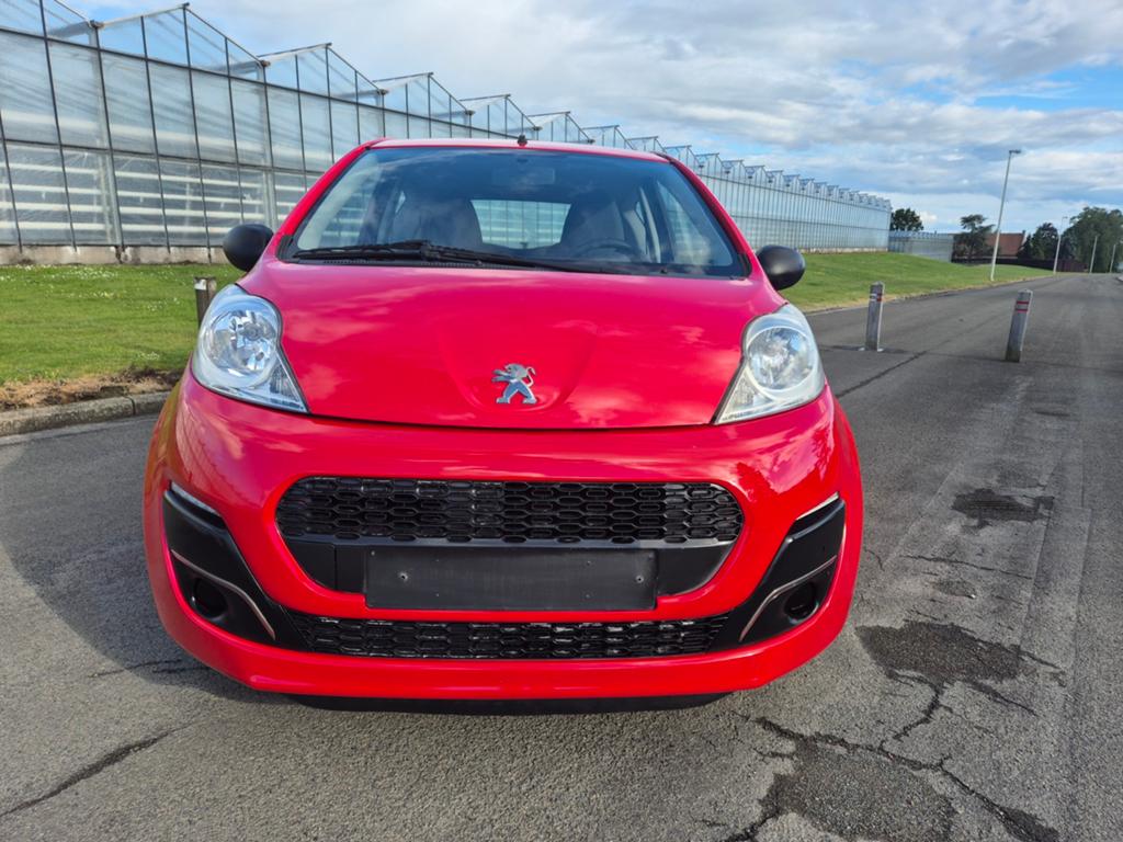 Peugeot 107 1.0 benzine  bj 2013 160dkm Gekeurd voor verkoop, Autos, Peugeot, Rouge, Euro 5, Achat, Entreprise