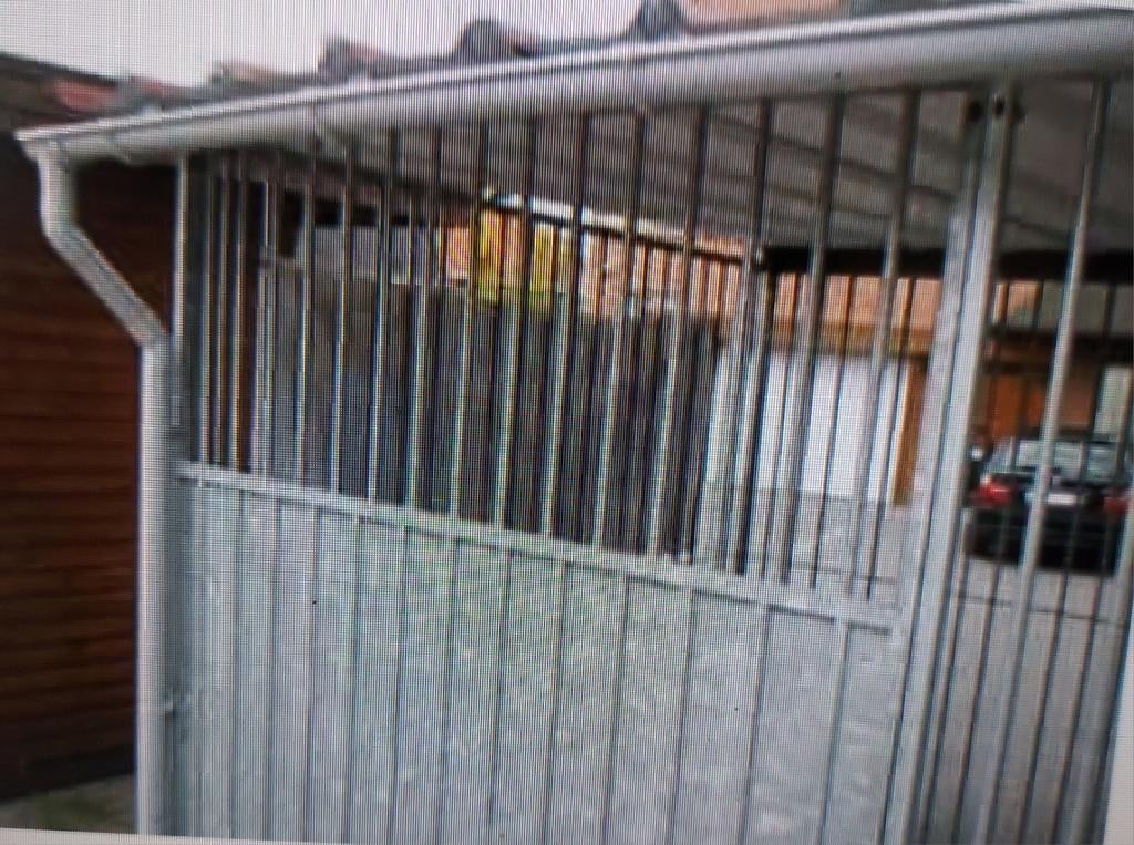 Panneaux de chenil pour chiens, Comme neuf, Enlèvement, 100 cm ou plus, Chenil chien