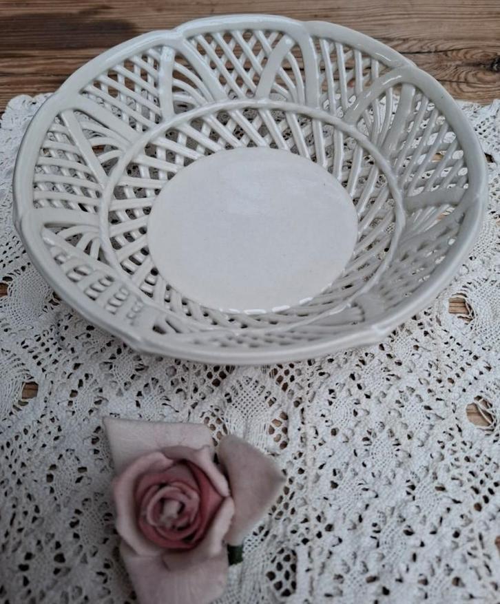 Antiek Frans creamware schaaltje, Antiek en Kunst, Ophalen of Verzenden