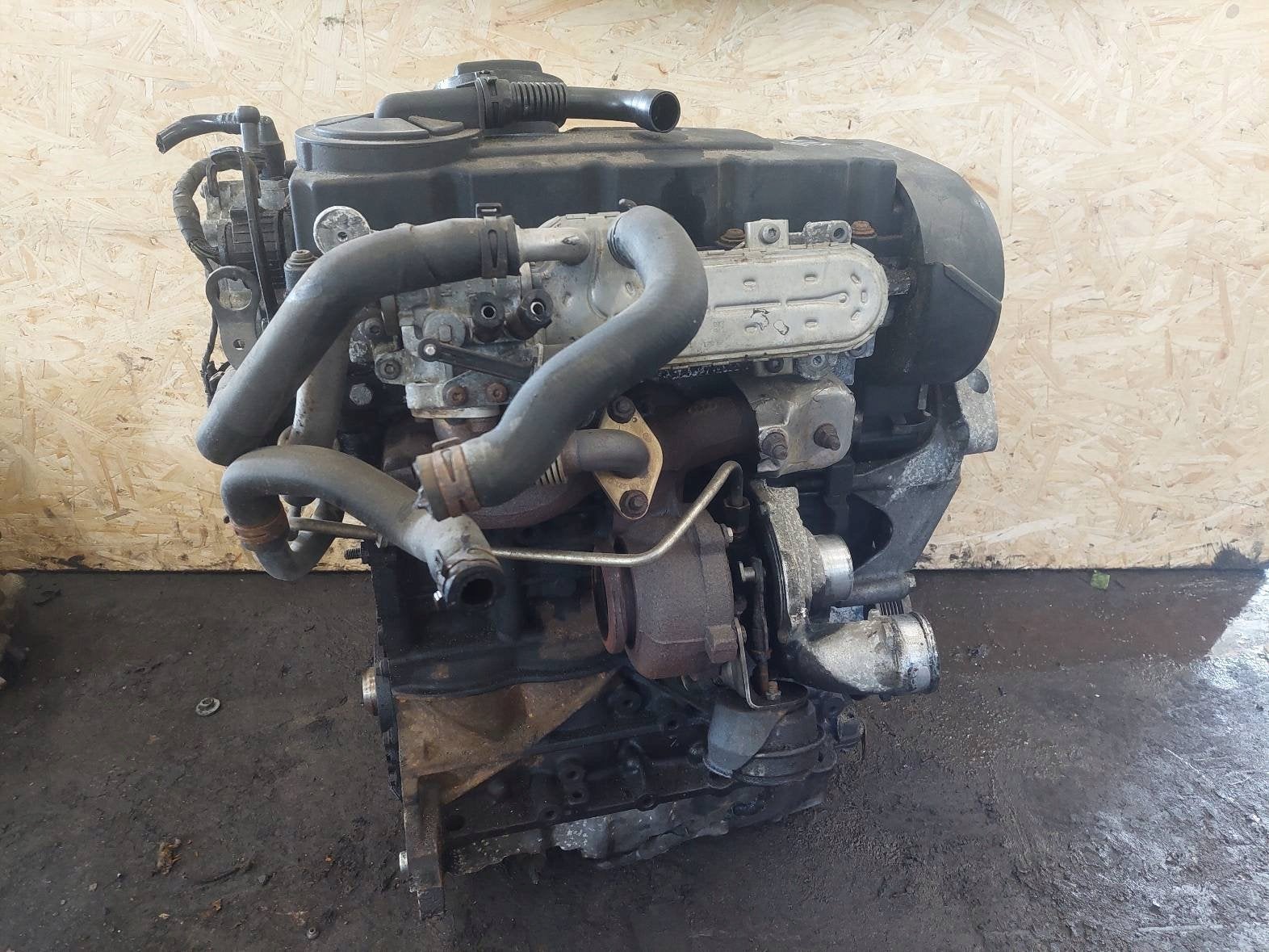 Moteur BKD Complet GOLF SUPERB VW TOURAN OCTAVIA A3 SEAT