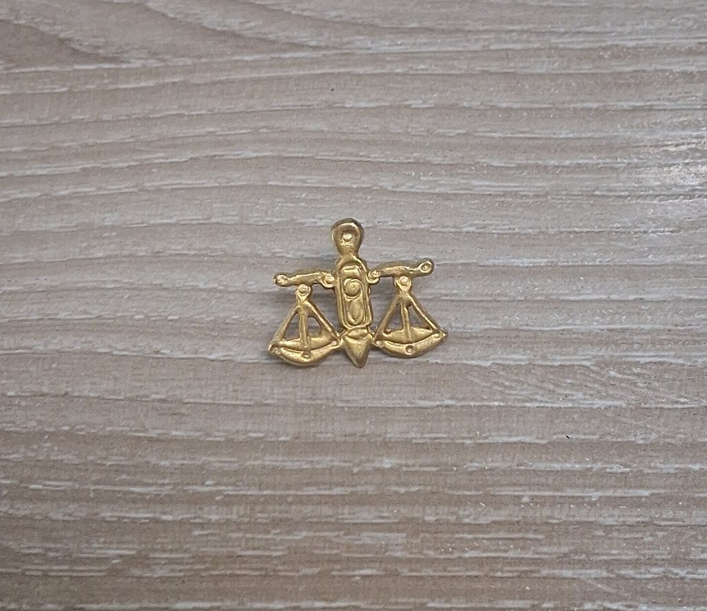 PIN - WEEGSCHAAL - GERECHT - BALANCE - JUSTICE, Verzenden, Gebruikt, Overige onderwerpen, Speldje of Pin